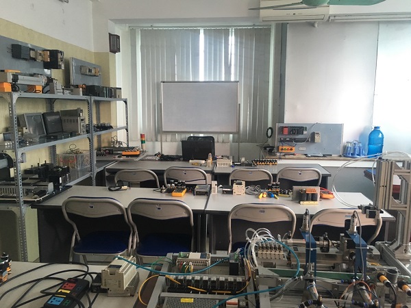Nơi học lập trình plc Mitsubishi