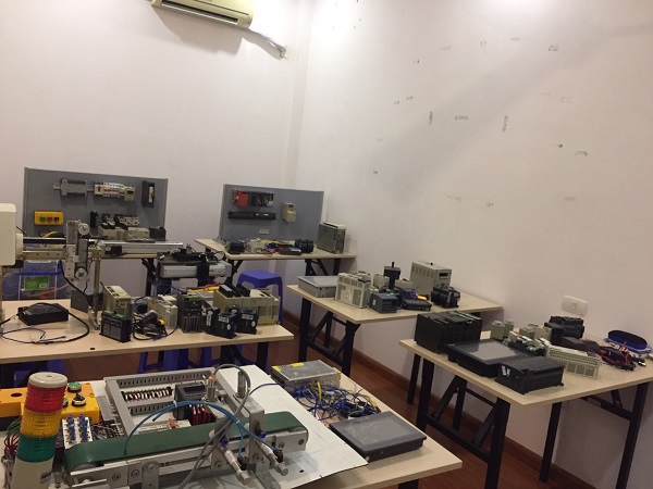 Học Lập Trình PLC Cho Người Mới Bắt Đầu