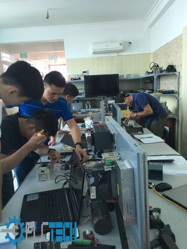 Đào Tạo Lập Trình PLC Uy Tín Tại HCM