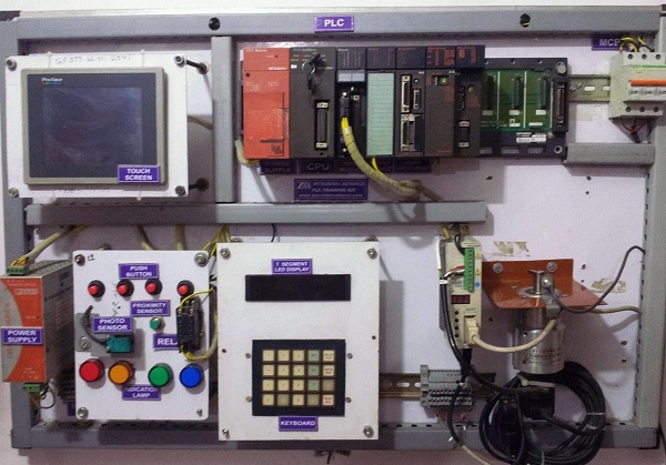 Bộ thí nghiệm tự động hóa lập trình PLC (Copy)
