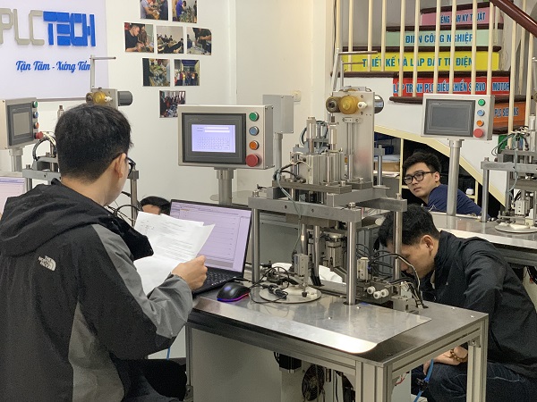 Học lập trình PLC Mitsubishi