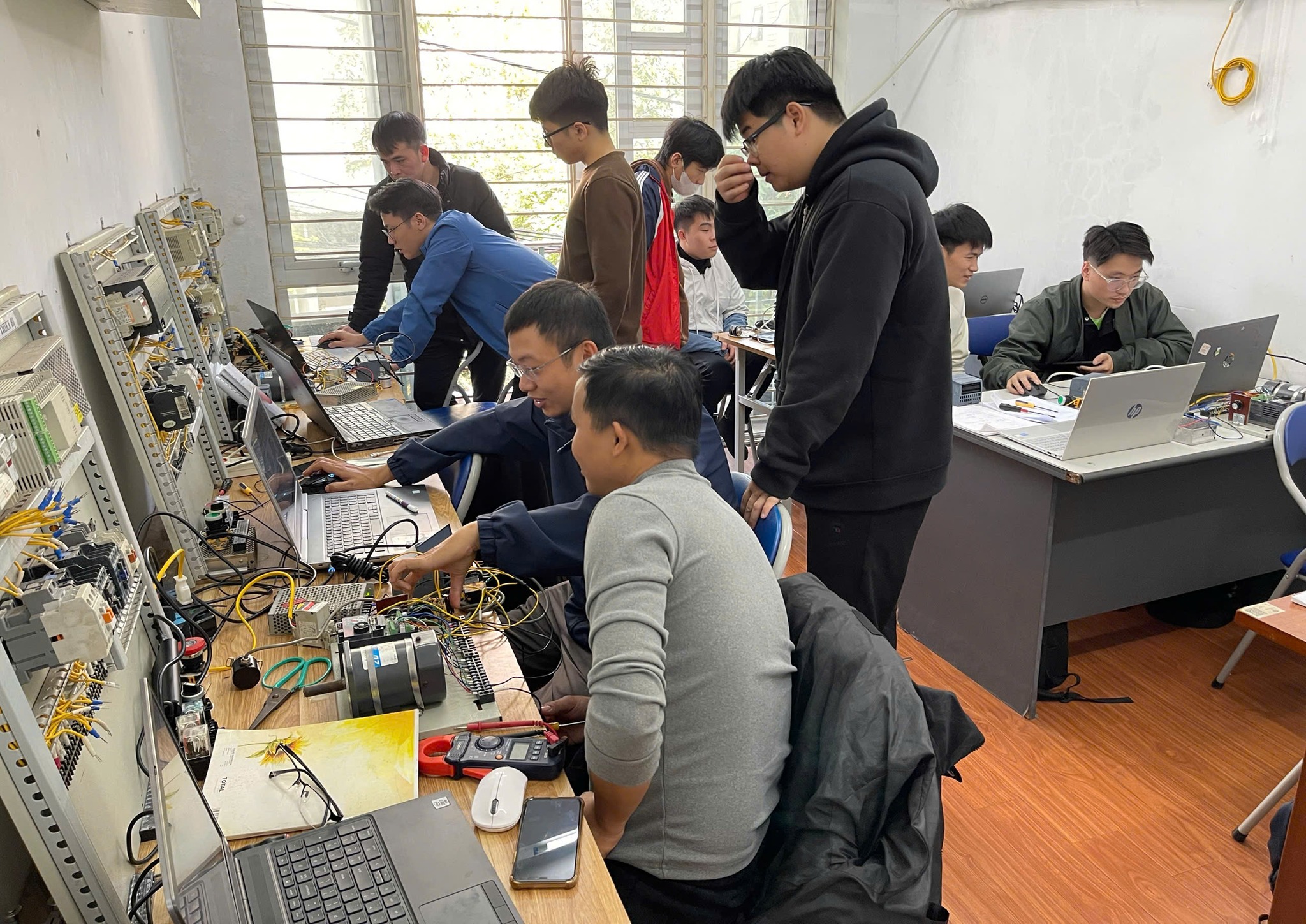 học lập trình plc