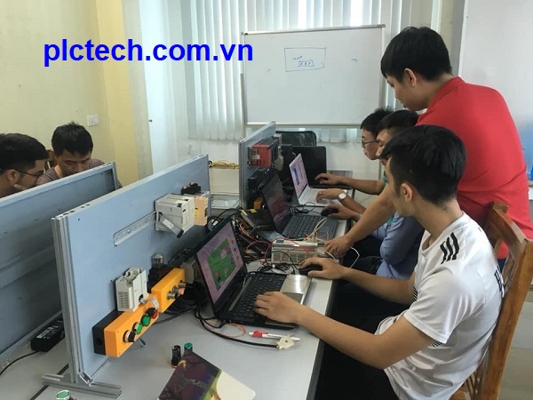 trung tâm đào tạo plc tại hcm
