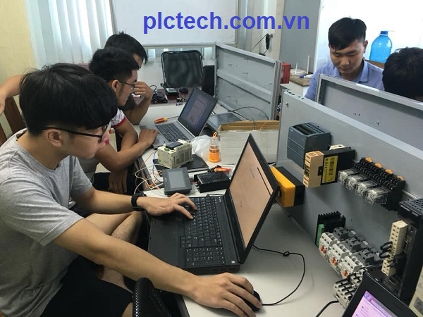 trung tâm đào tạo plc tại hcm